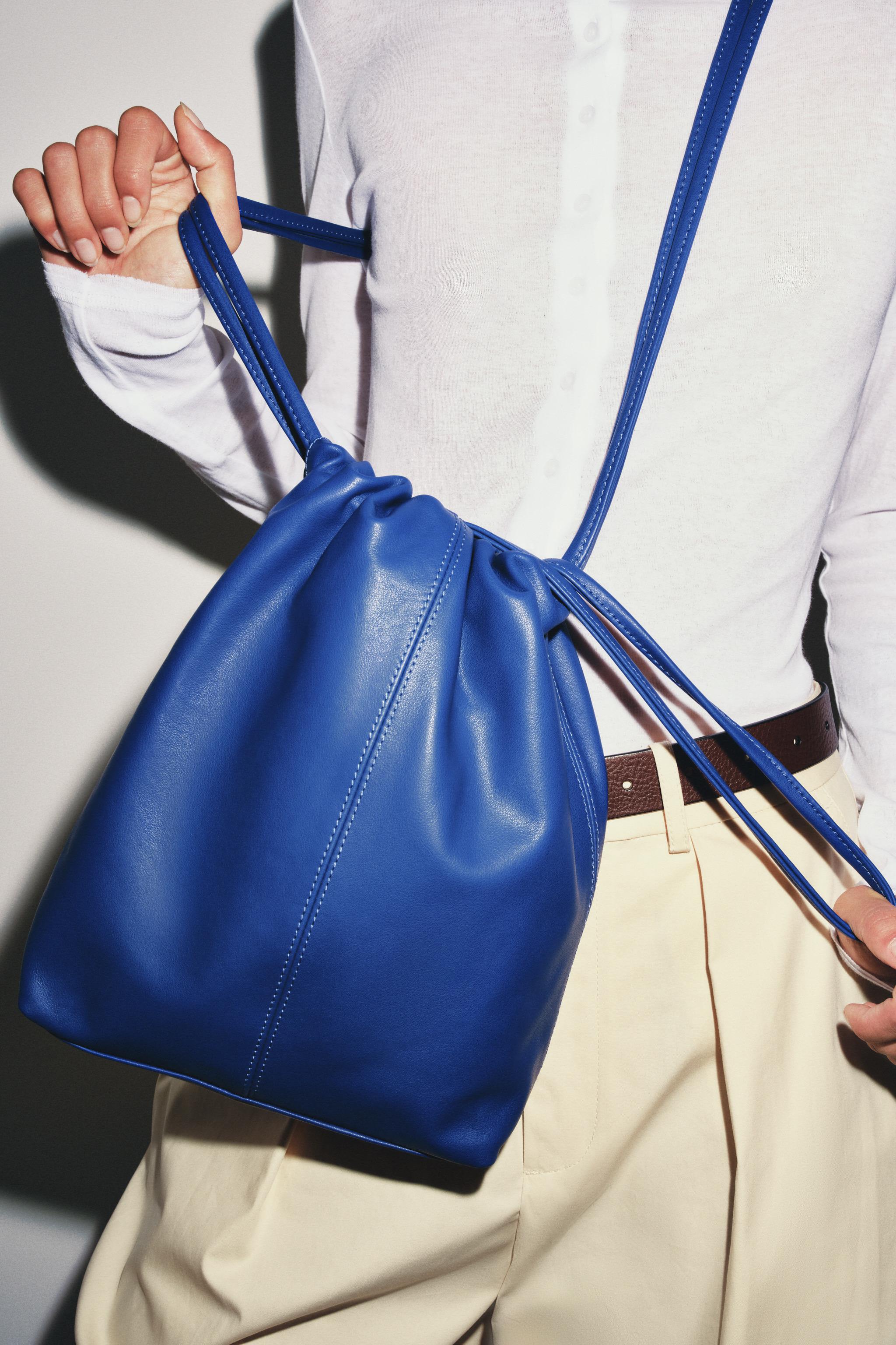 LEATHER DRAWSTRING CROSSBODY BAG