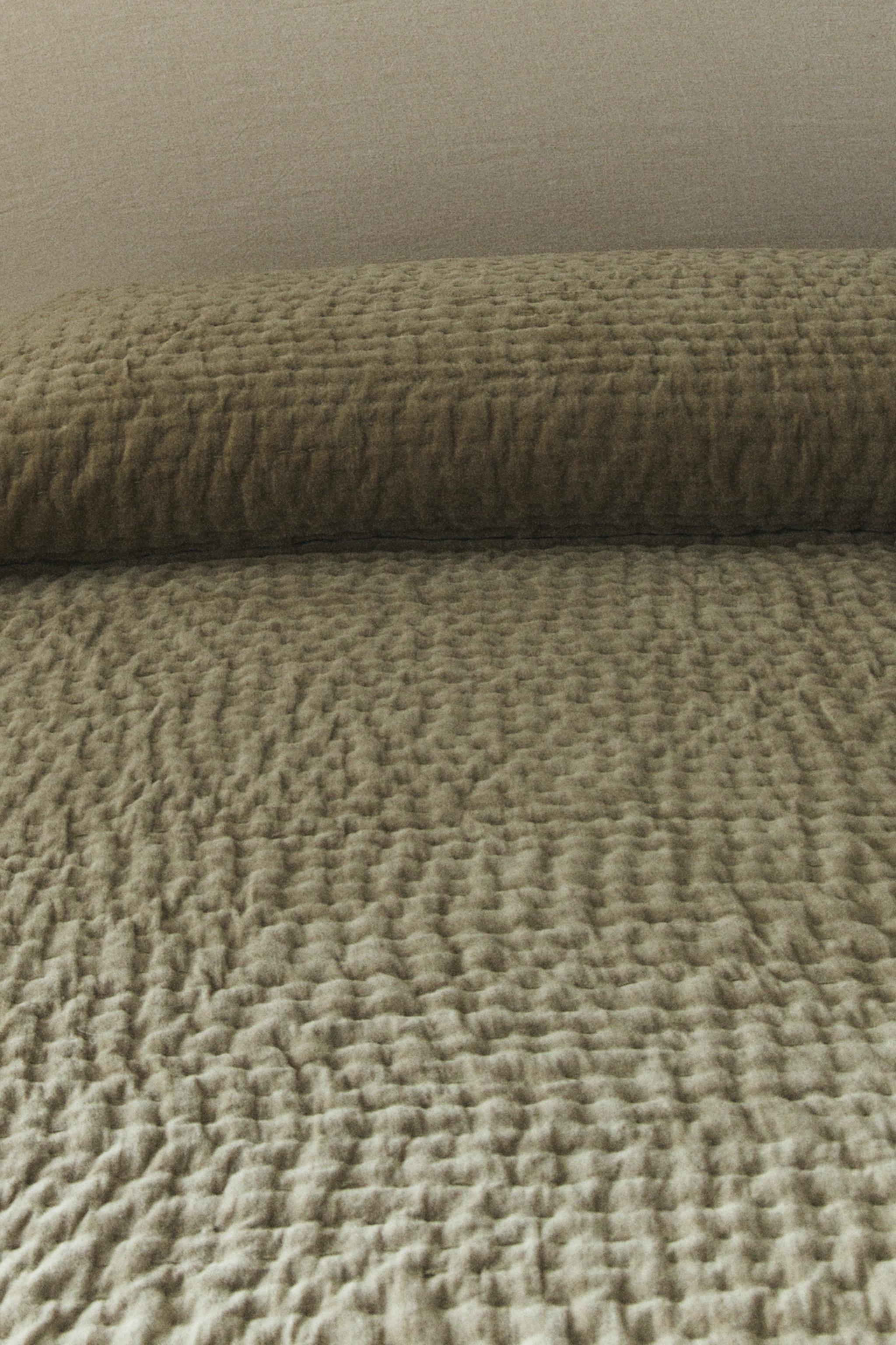 ZARA ♡ベッドカバー♡美品　紫 ZARA HOME♡ベッドカバー♡美品 紫