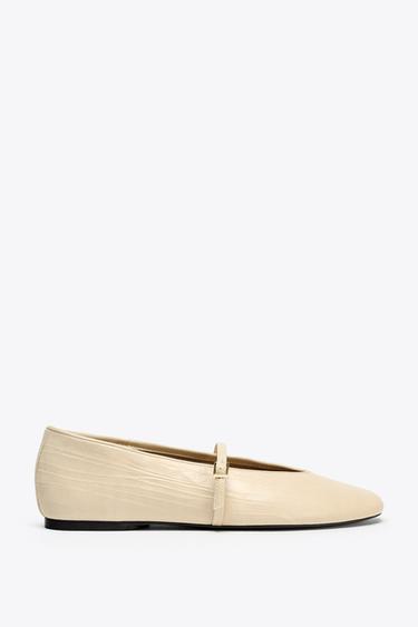 КОЖАНЫЕ БАЛЕТКИ — Небеленый от Zara