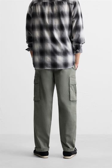 PANTALON STYLE MILITAIRE COUPE DÉCONTRACTÉE - Vert de Zara - Image 2