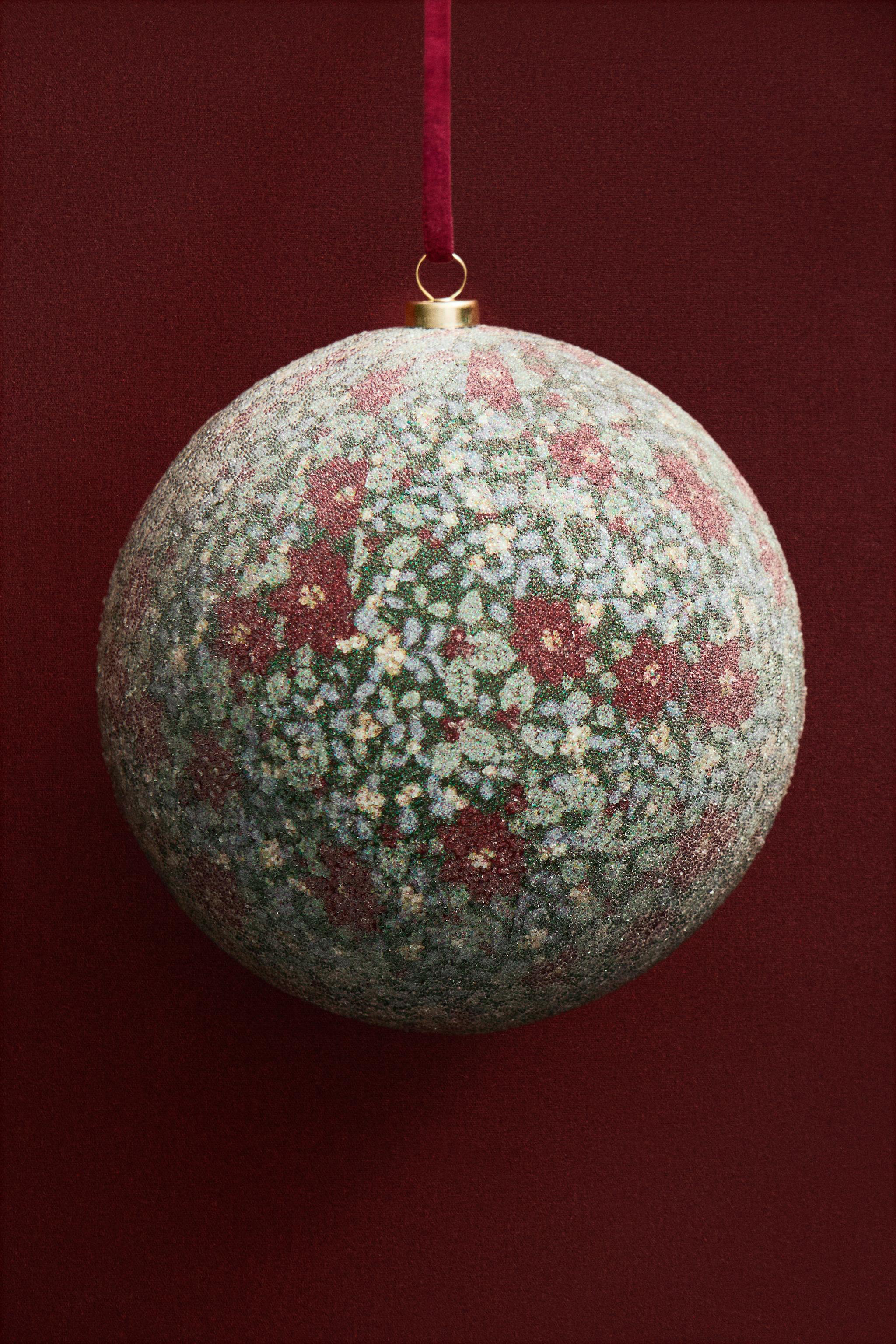 CHRISTMAS TREE FLORAL BALL ORNAMENT