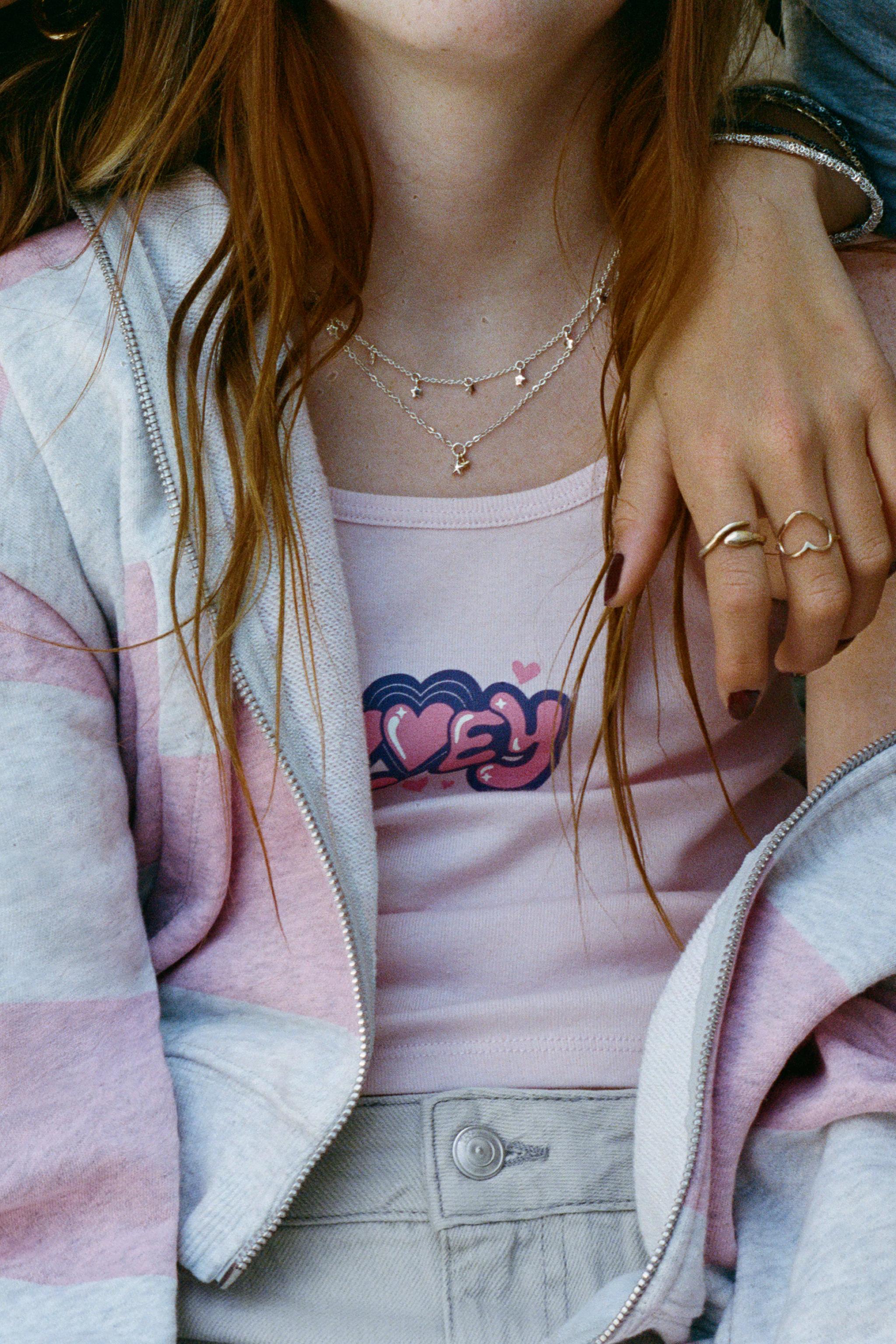 STRIPED PATCH ZIP HOODIE