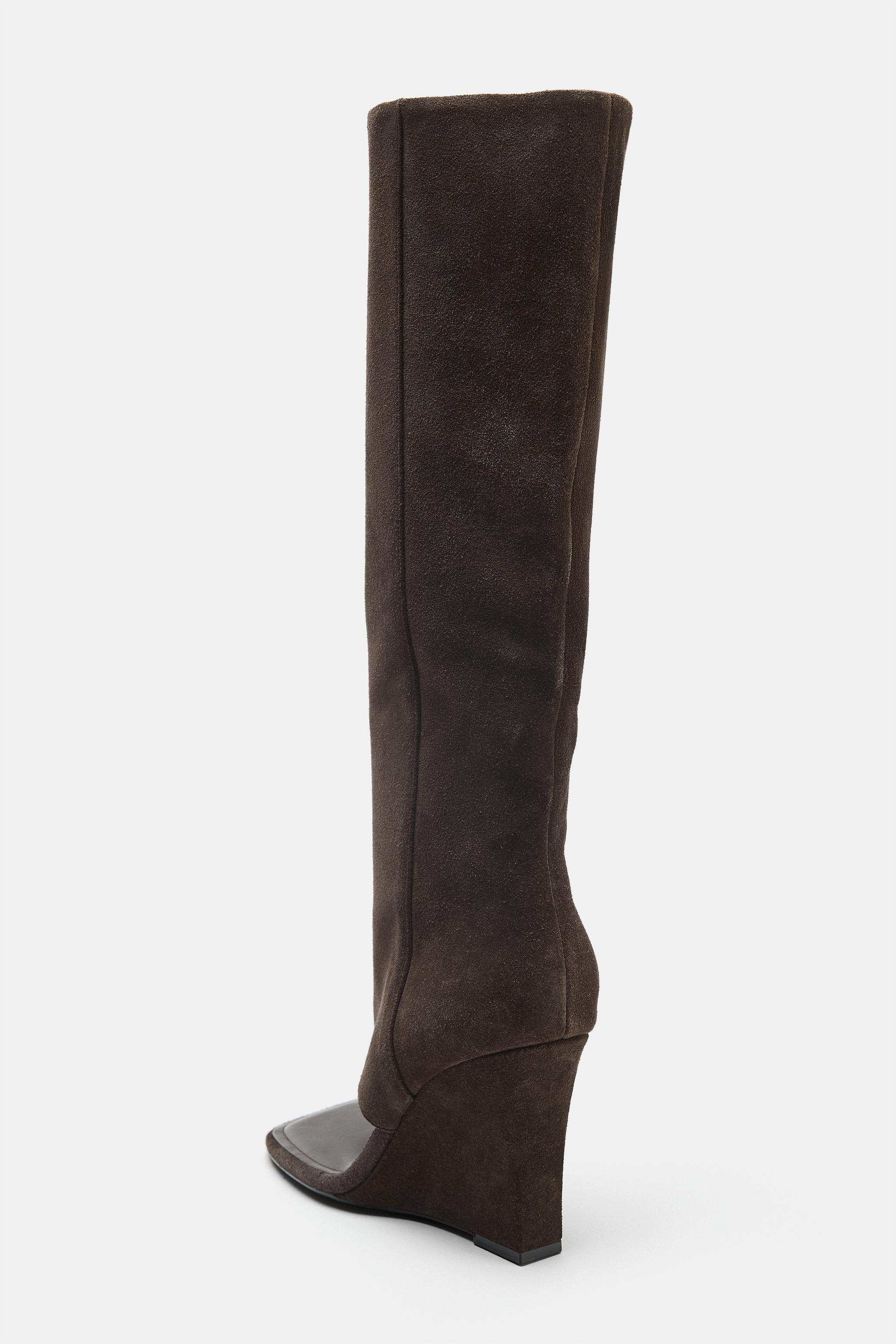 LEATHER BOOTS WITH FRONT CUTOUT