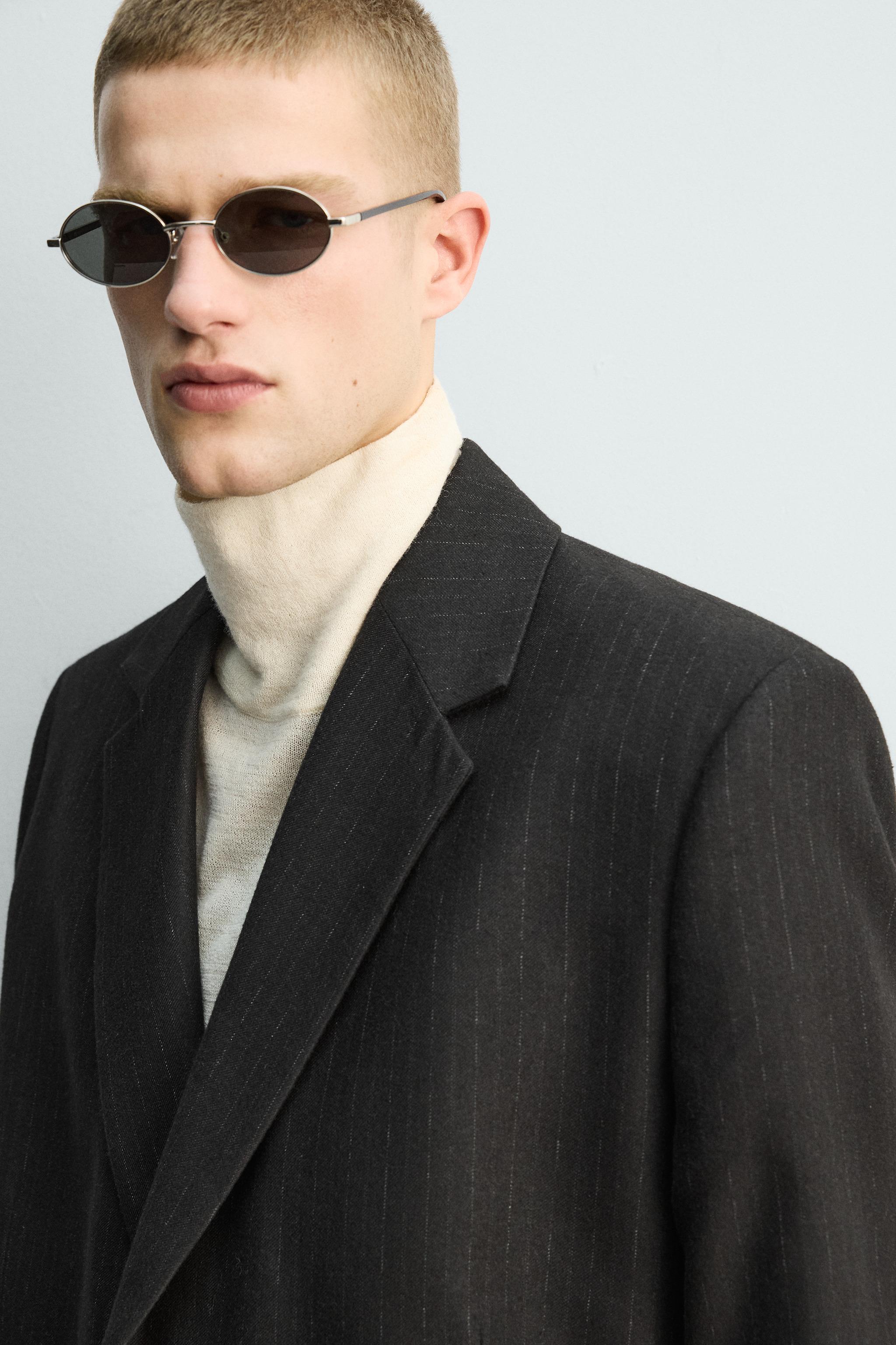 PINSTRIPE CROPPED FIT SUIT BLAZER