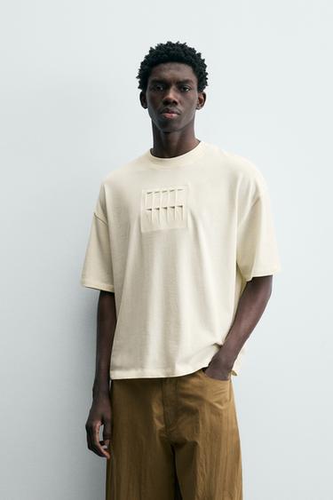 CAMISETA RELAXED FIT PARCHE - Blanco roto de Zara