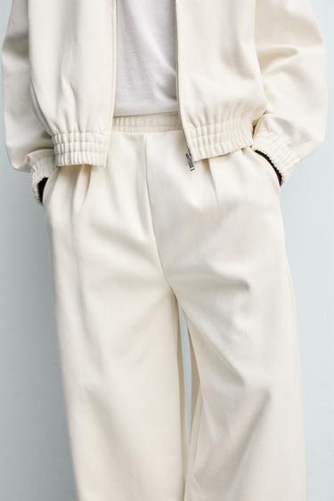 PANTALON DE JOGGING COUPE LARGE À PLIS - Écru de Zara - Image 5