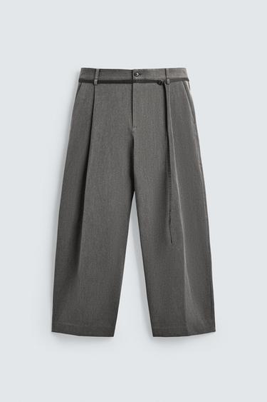 PANTALÓN BALLOON FIT PLIEGUES CINTURÓN - Gris de Zara