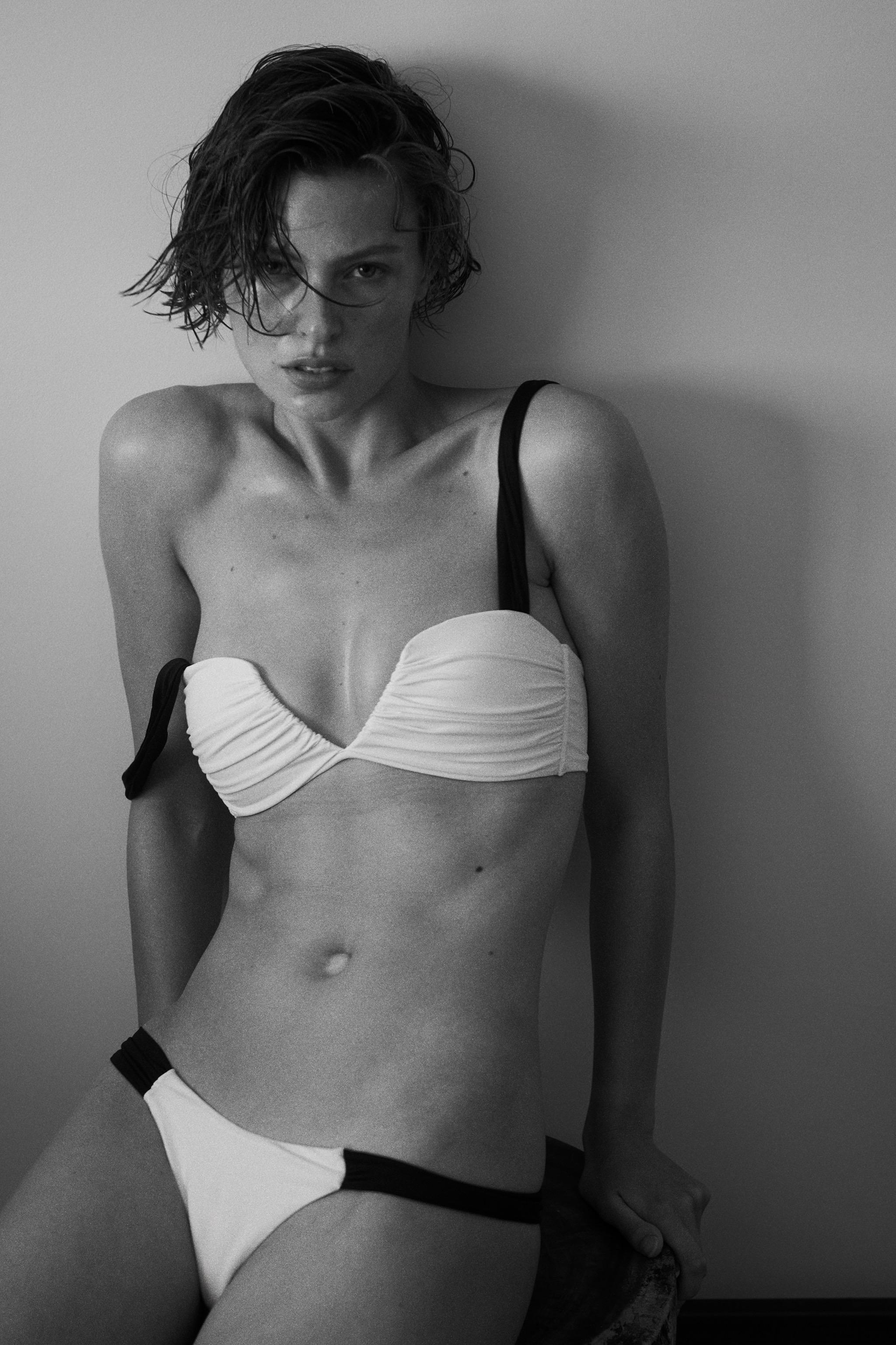 CONTRAST PLEATED BIKINI TOP — Ecru