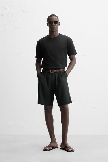 REGULAR-FIT T-SHIRT - Sort fra Zara