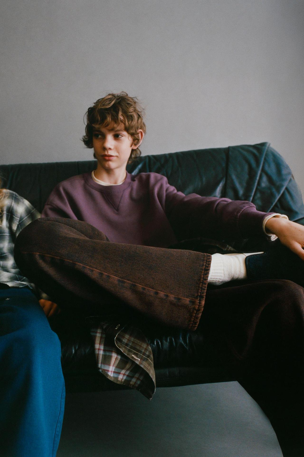 EMBROIDERED LOGO SWEATSHIRT — Purple