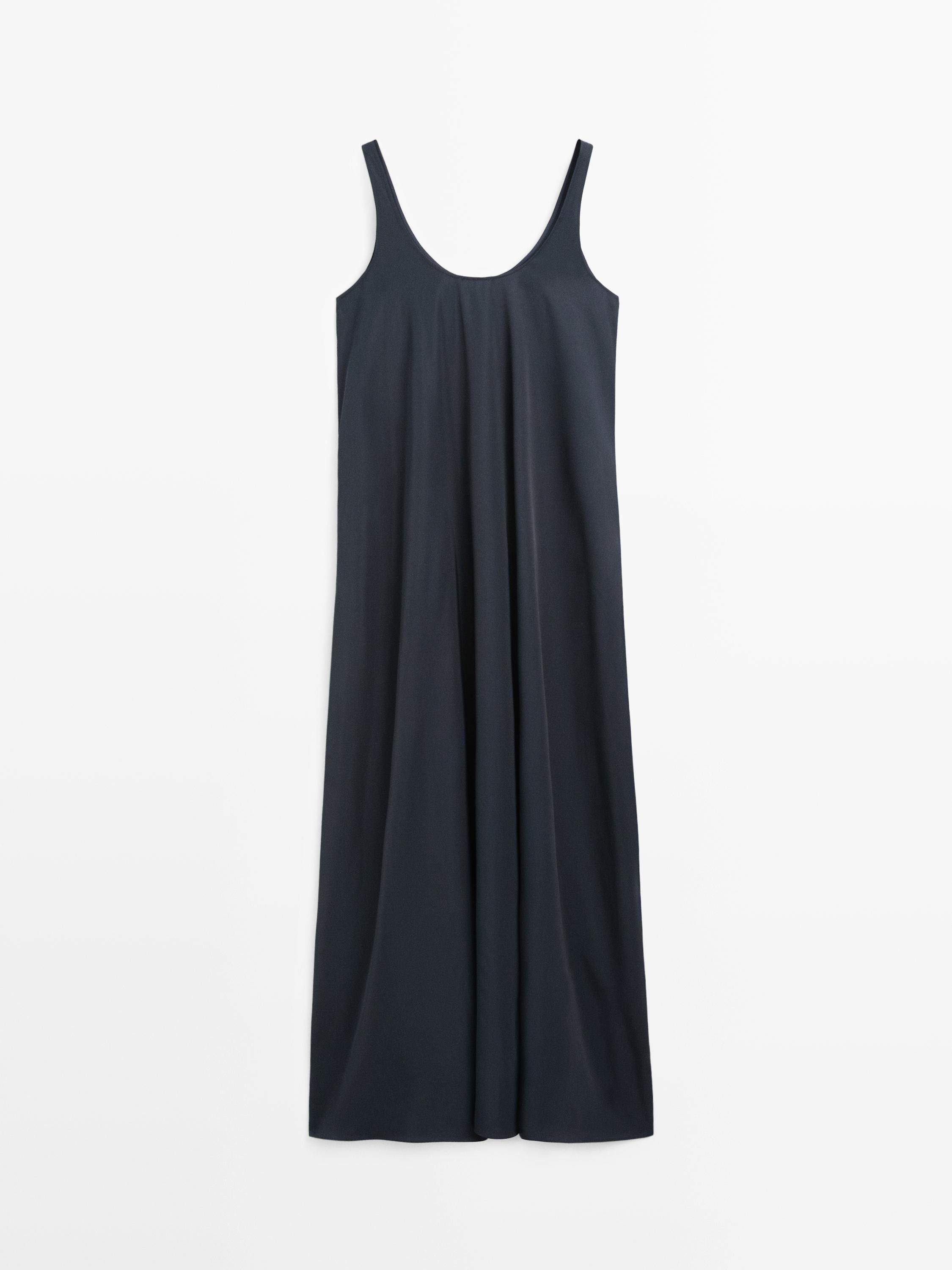 Flowing flared dress with straps