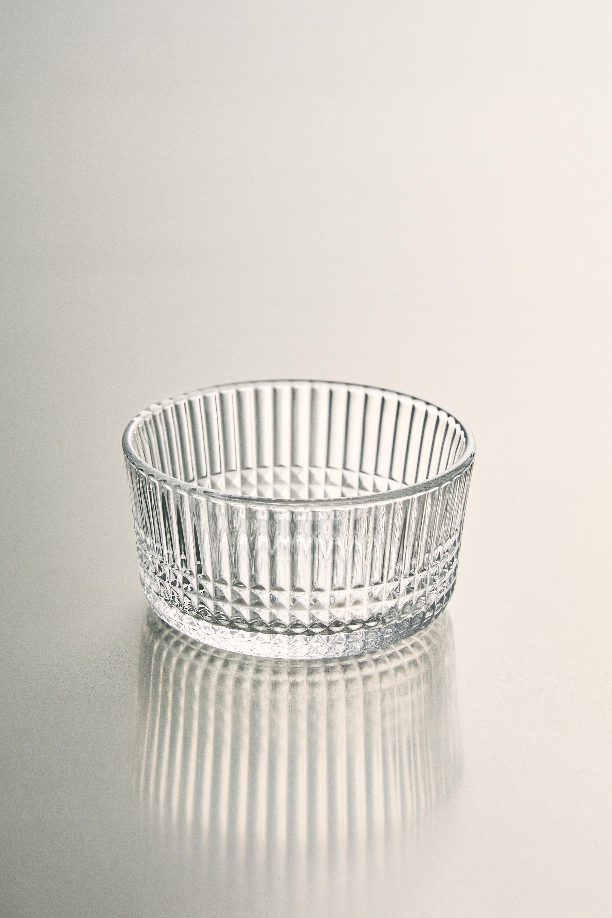MINI GLASS BOWL WITH RAISED GEOMETRIC DESIGN — Transparent