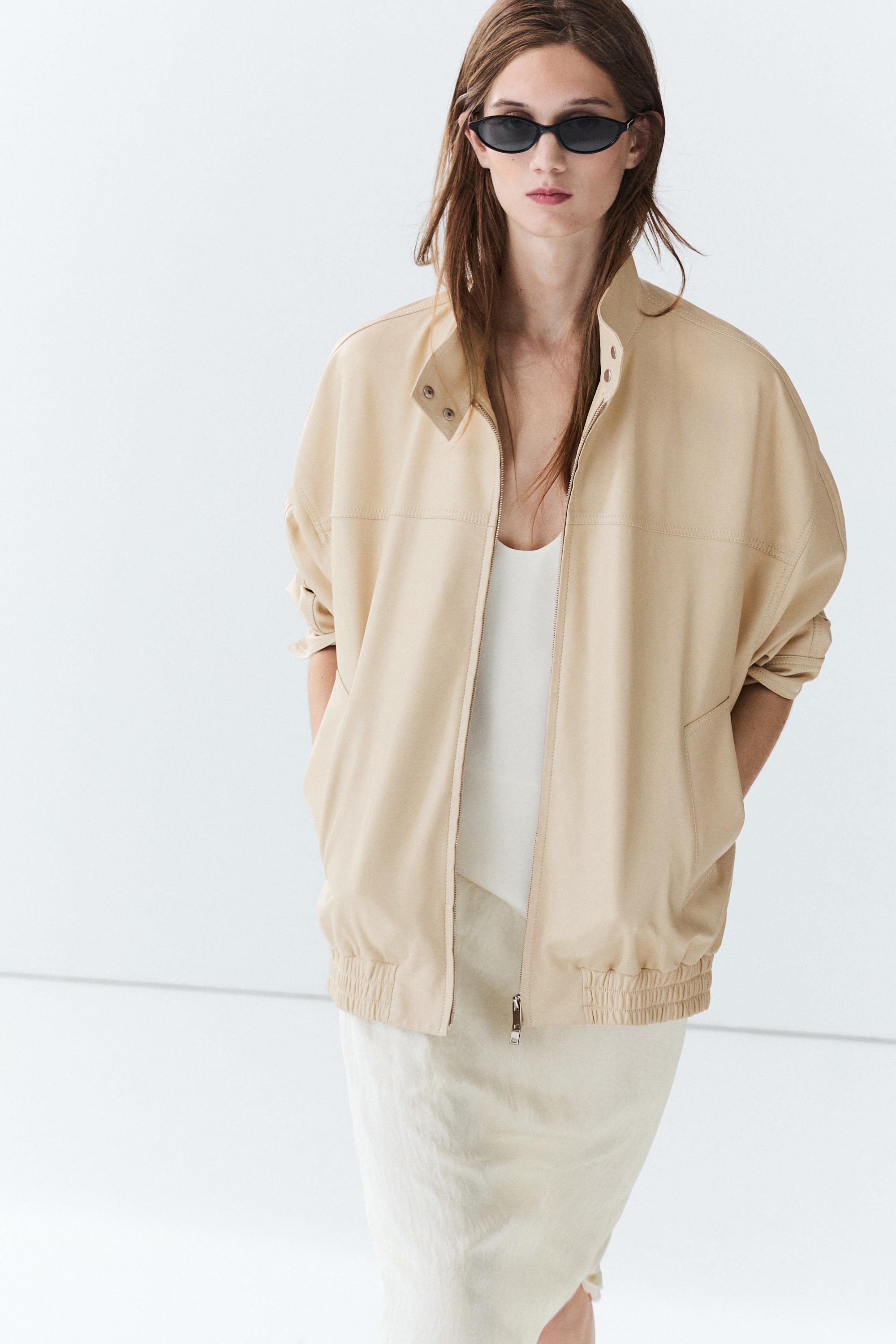 Elastic hem leather jacket