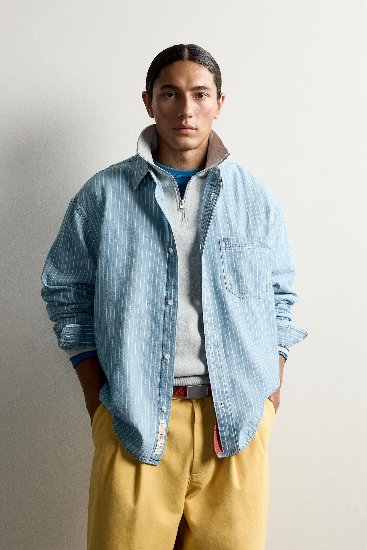 FRUIT OF THE LOOM™ STRIPED DENIM SHIRT — Light blue