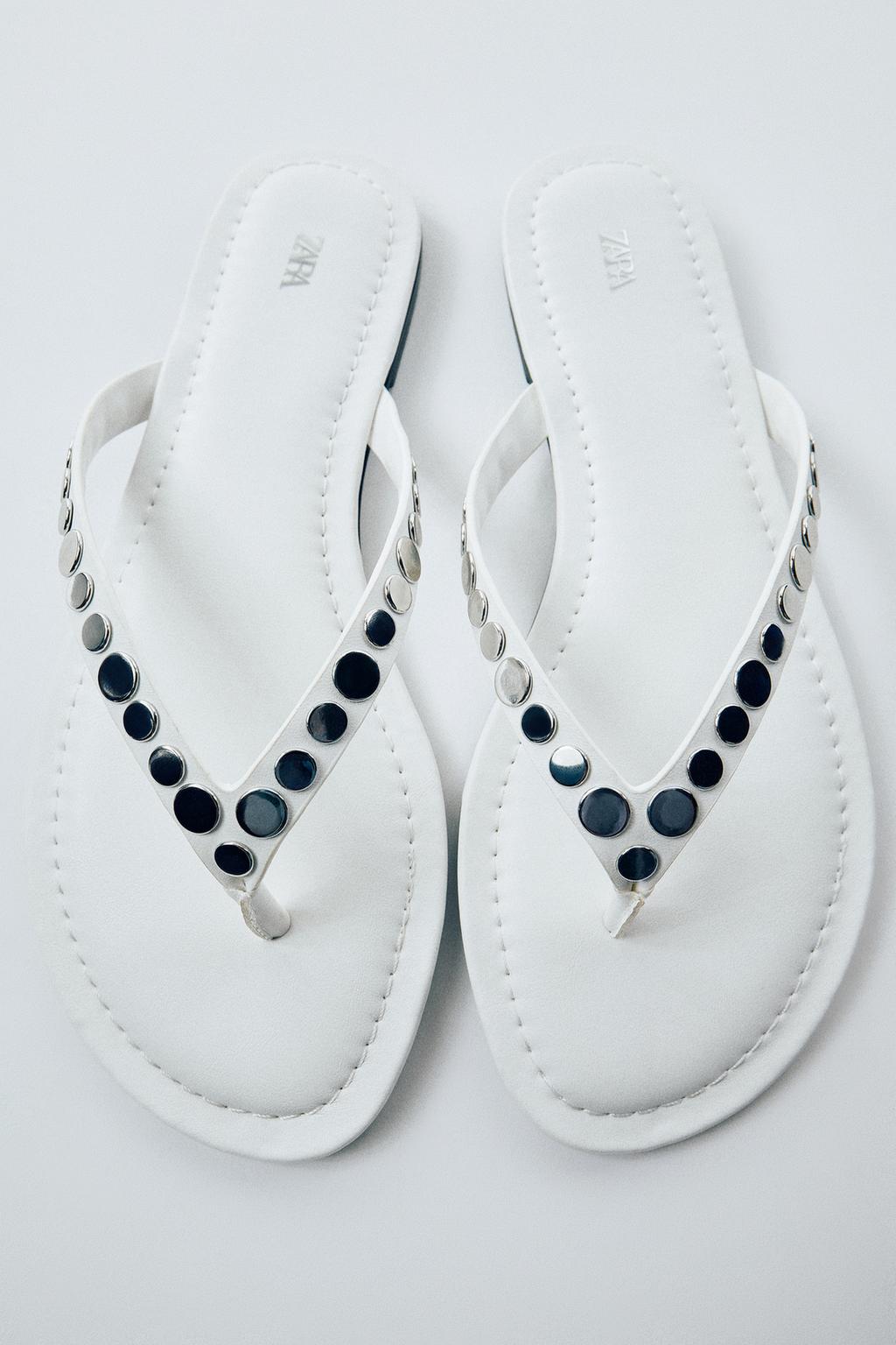 STUDDED FLAT SANDALS