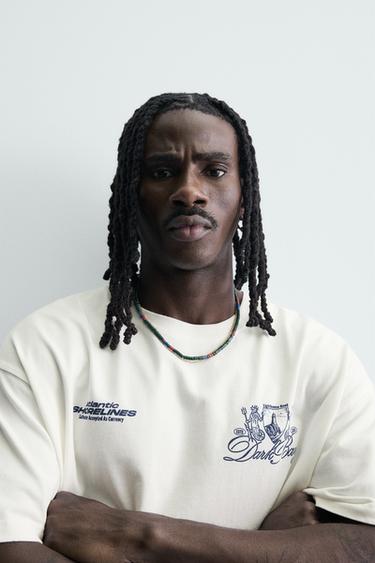 T-SHIRT À IMPRIMÉS BIMATIÈRES - Blanc cassé de Zara - Image 4