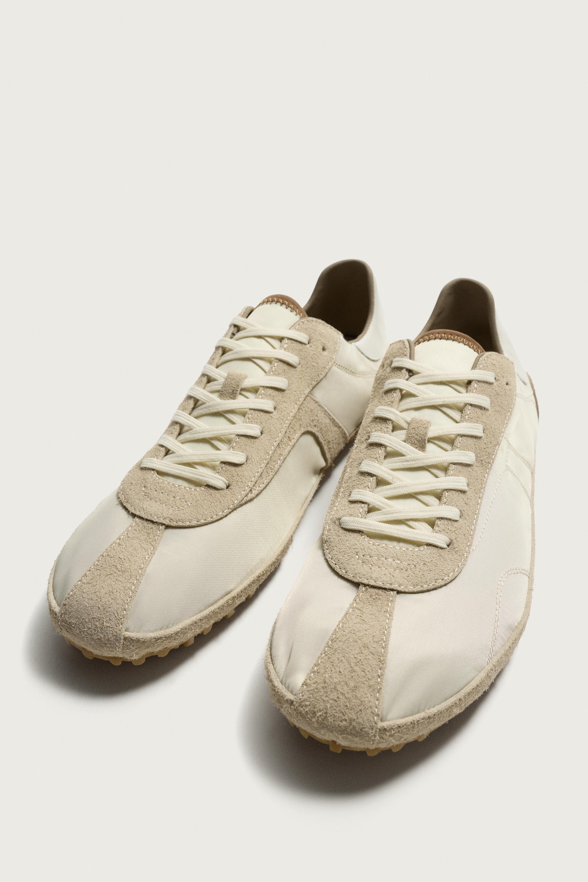 RETRO STYLE SNEAKERS