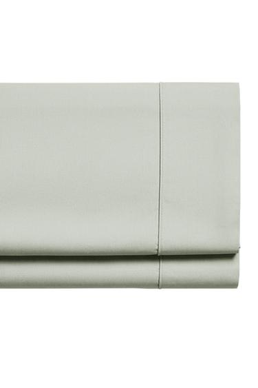 {navn} - {farge} for Zara
