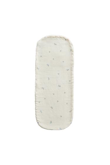 KIDS' FLORAL SHOULDER BIB - Ecru by Zara