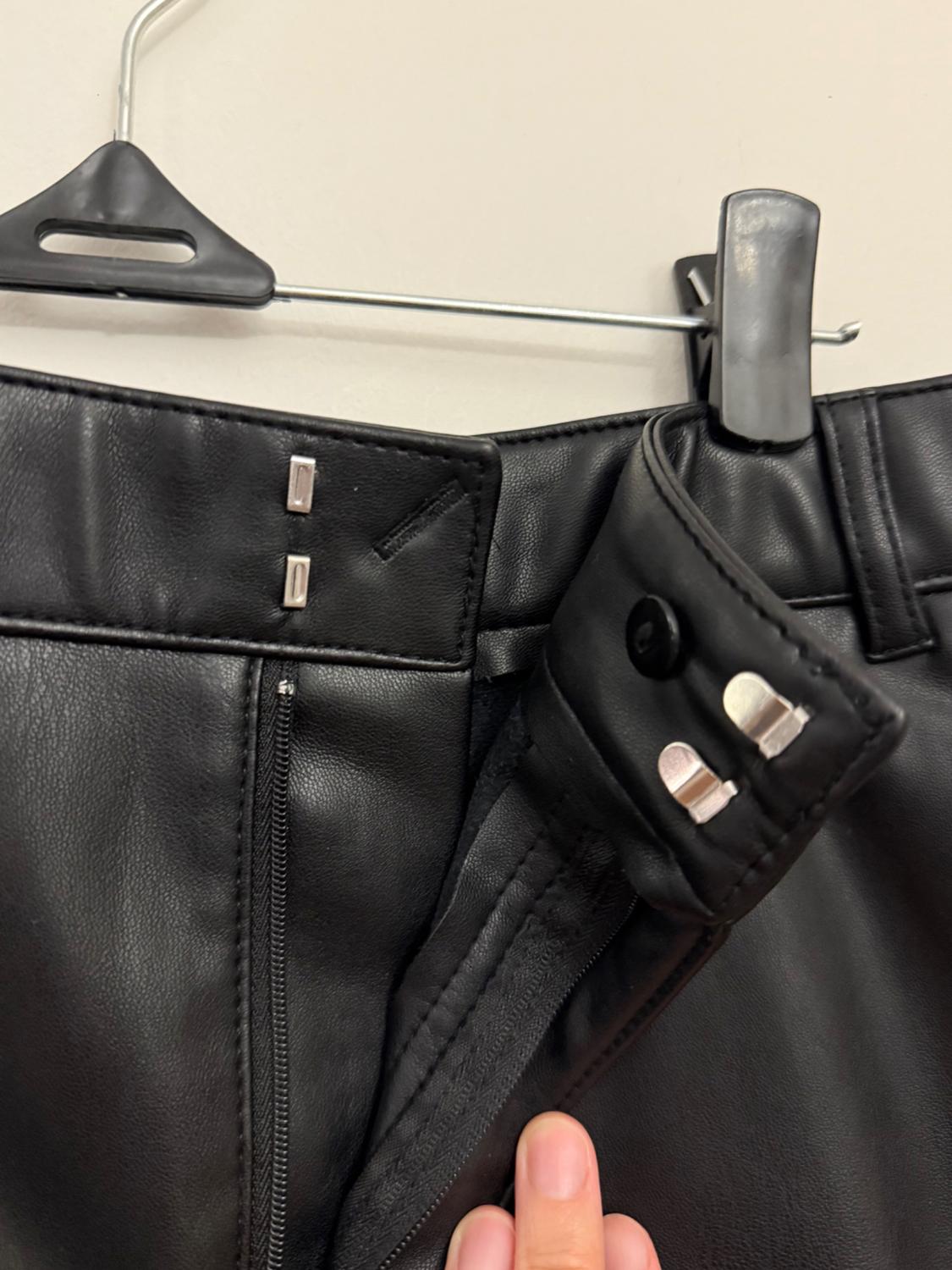 FAUX LEATHER SHORTS - Image 3