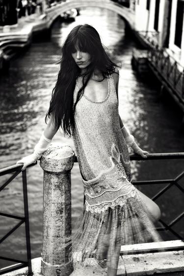 VESTIDO TIRANTES ABALORIOS FLECOS ZW COLLECTION LIMITED EDITION - Perla / Beige de Zara
