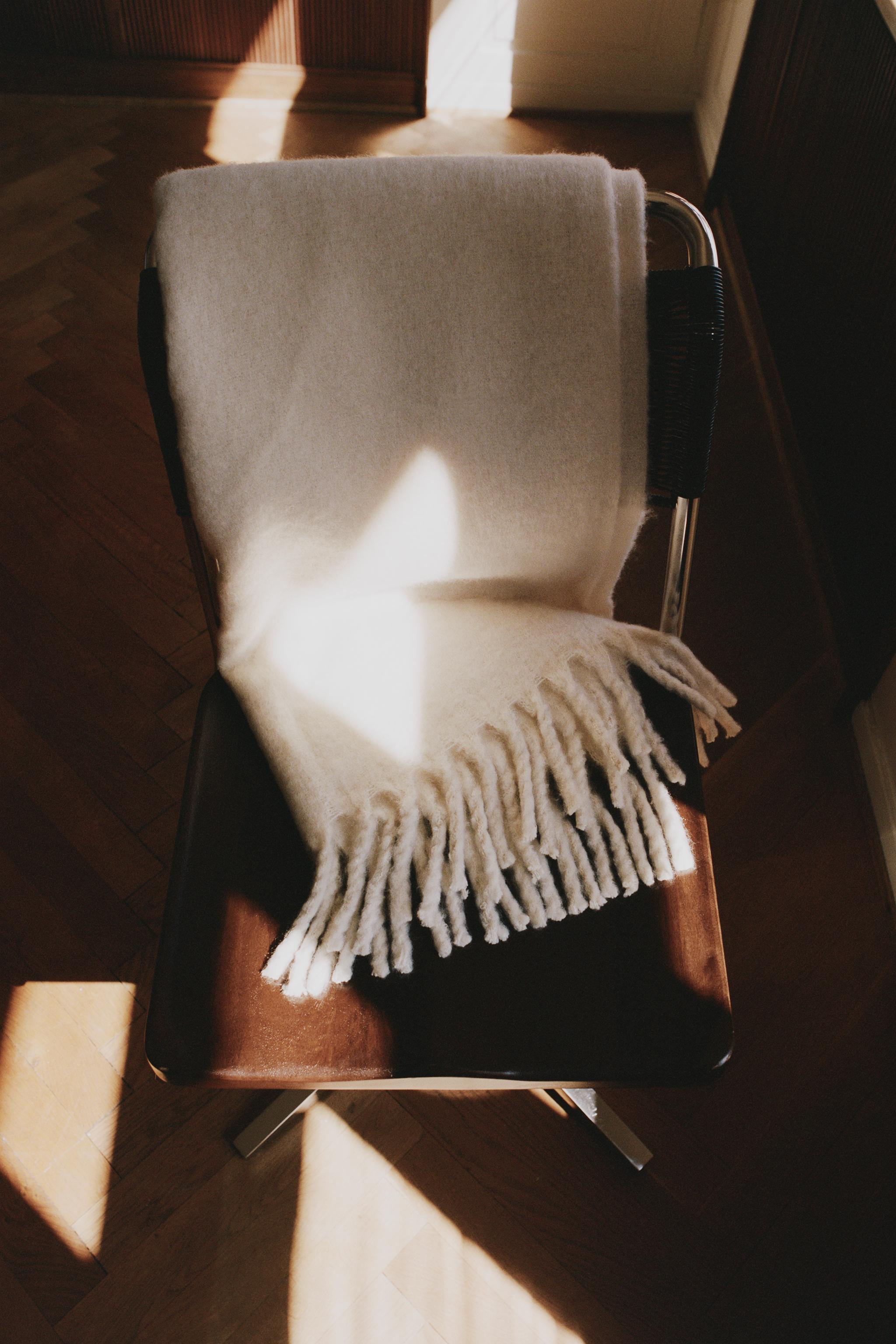 MOHAIR EFFECT BLANKET — Ecru