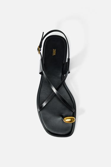 FLAT STRAP SANDALS WITH METAL ADORNMENT - Black by Zara