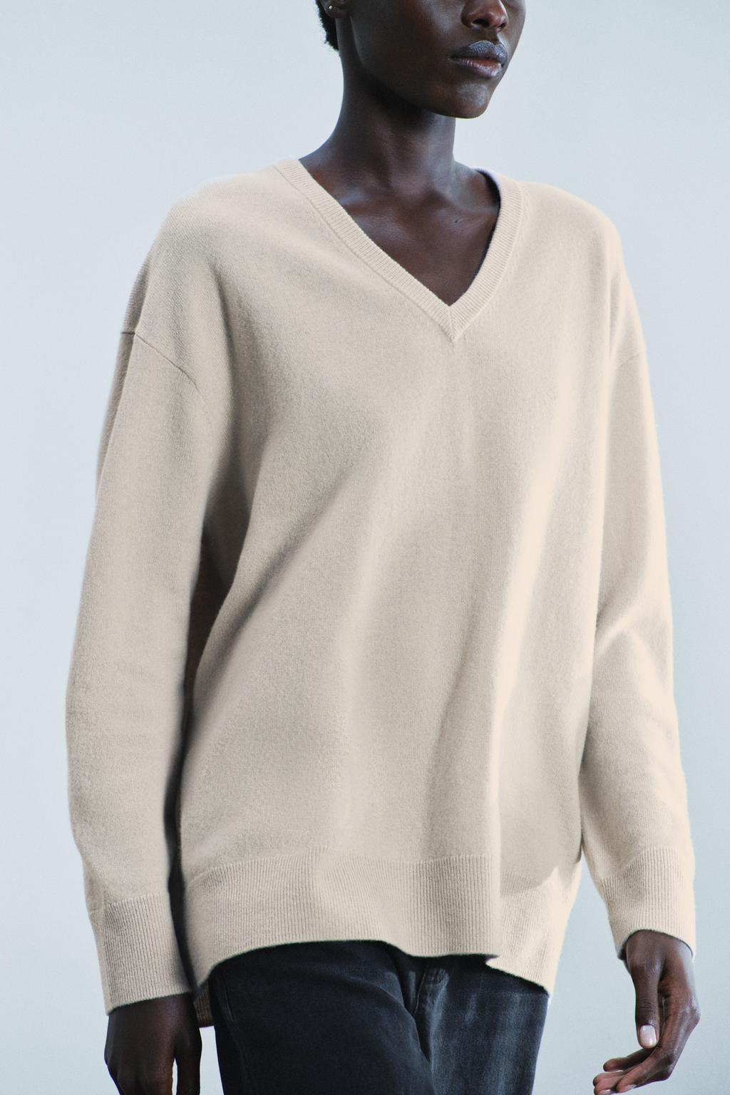 OVERSIZED 100% WOOL V-NECK JUMPER