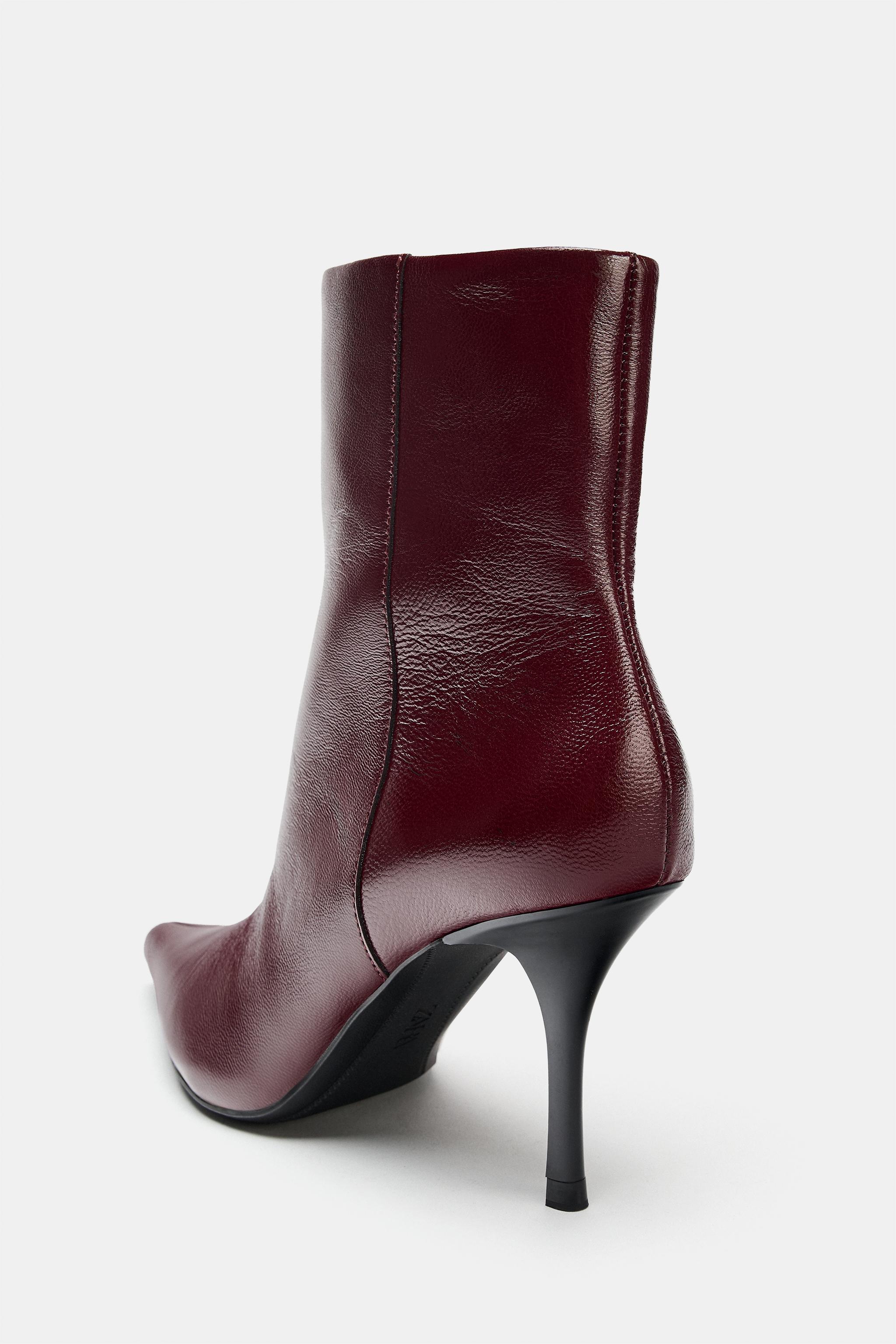 BOTTINES À TALONS EN CUIR
