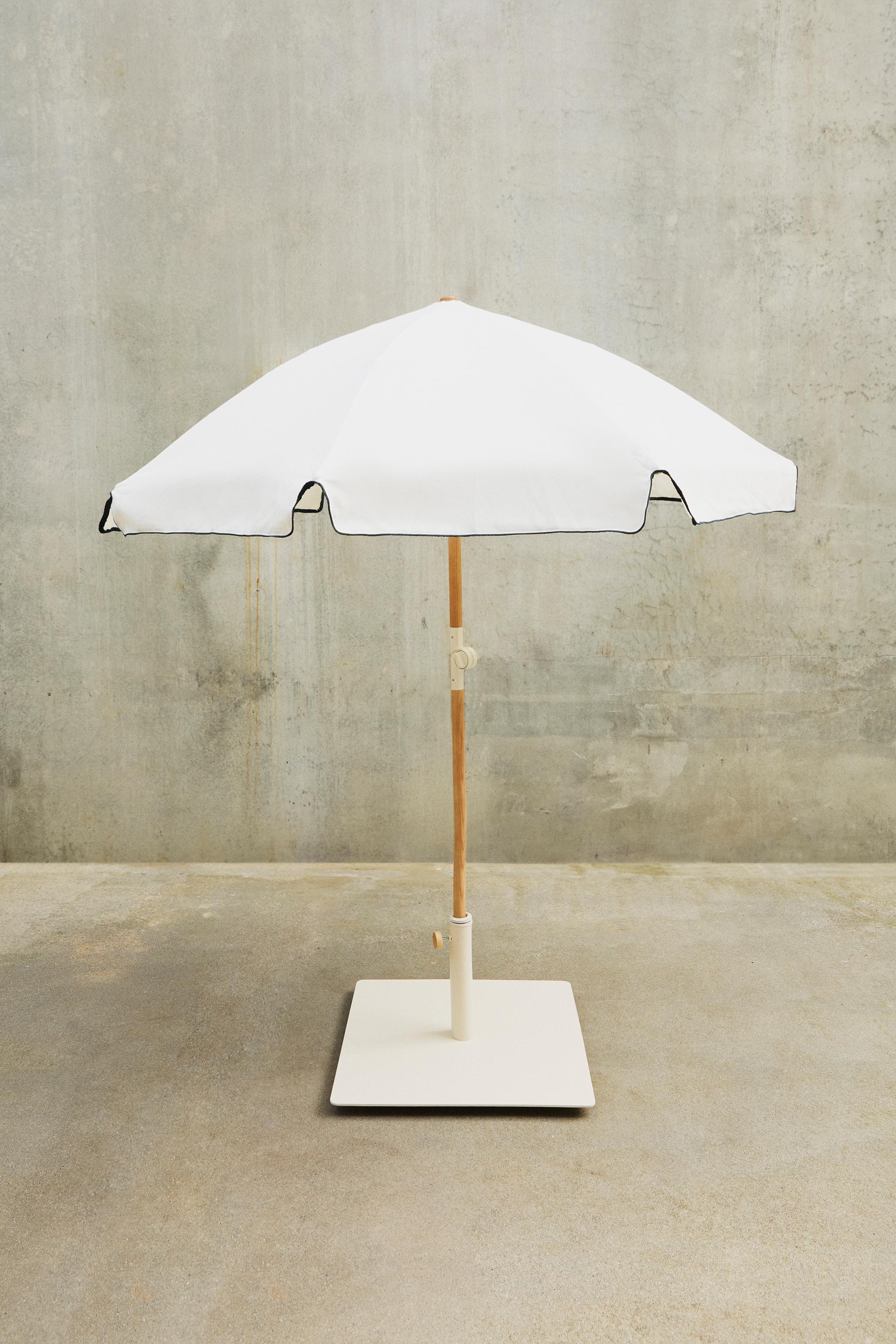 Porta Ombrellone Da Balcone Com-four® | Per Ringhiere Fino A 23cm | Bianco | Senza Forare - Foto 10