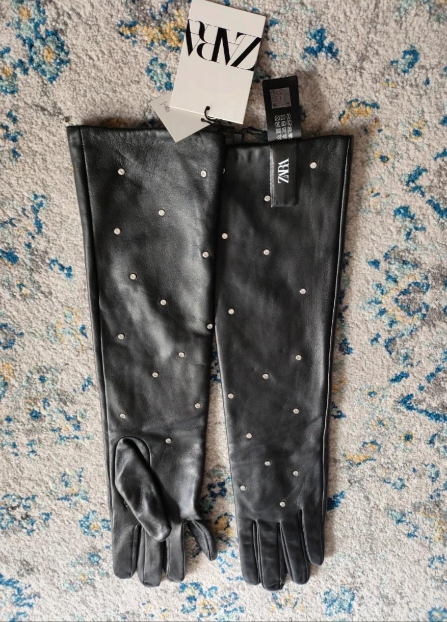 LEATHER GLOVES WITH RHINESTONES - Image 2