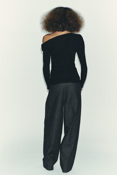 ASYMMETRIC SOFT T-SHIRT - Black by Zara - Image 2