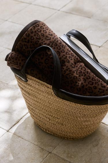 ΠΕΤΣΕΤΑ ΘΑΛΑΣΣΗΣ ΒΕΛΟΥΤΕ ΜΕ ANIMAL PRINT - Σοκολατί του Zara