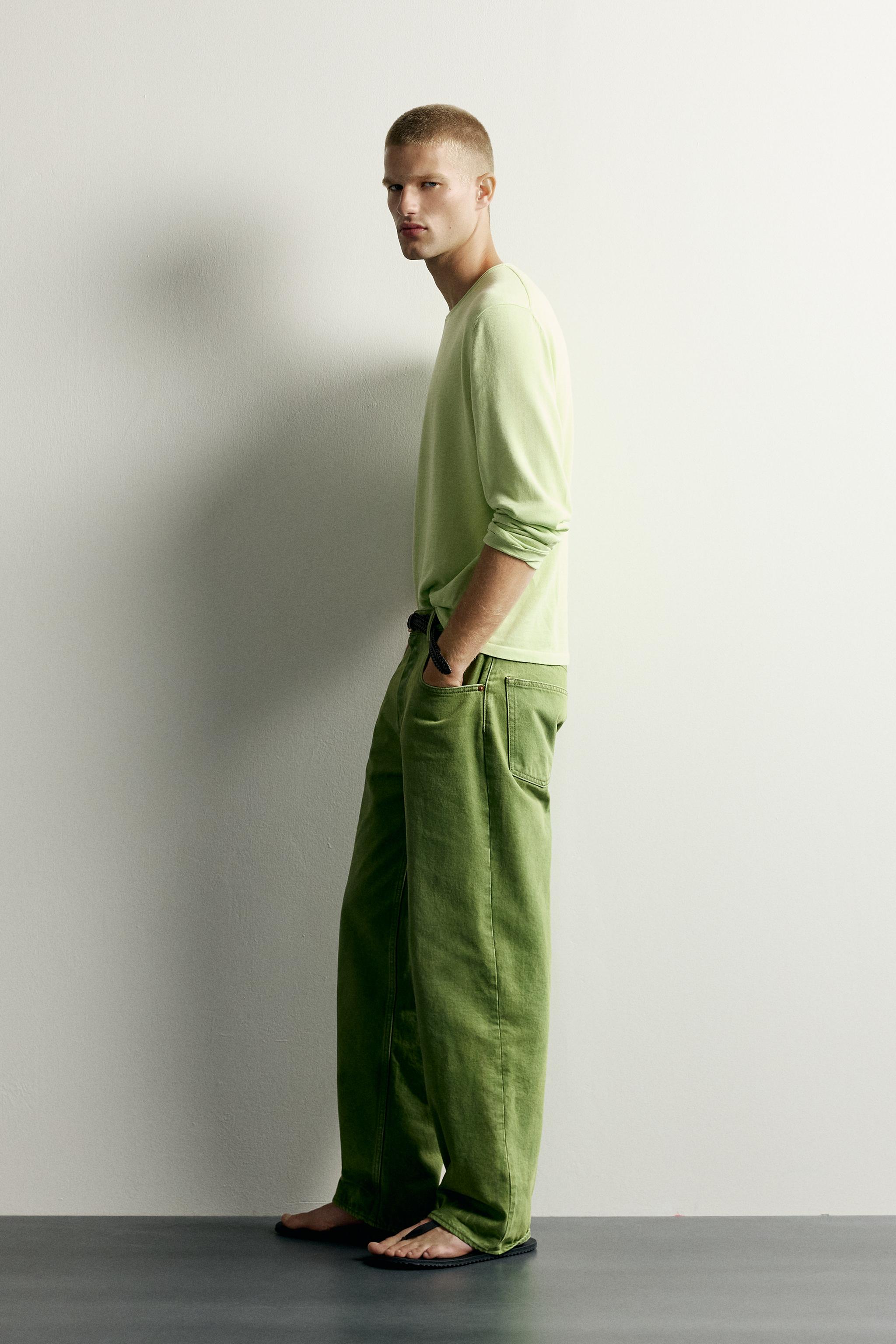 WASHED STRAIGHT-FIT JEANS