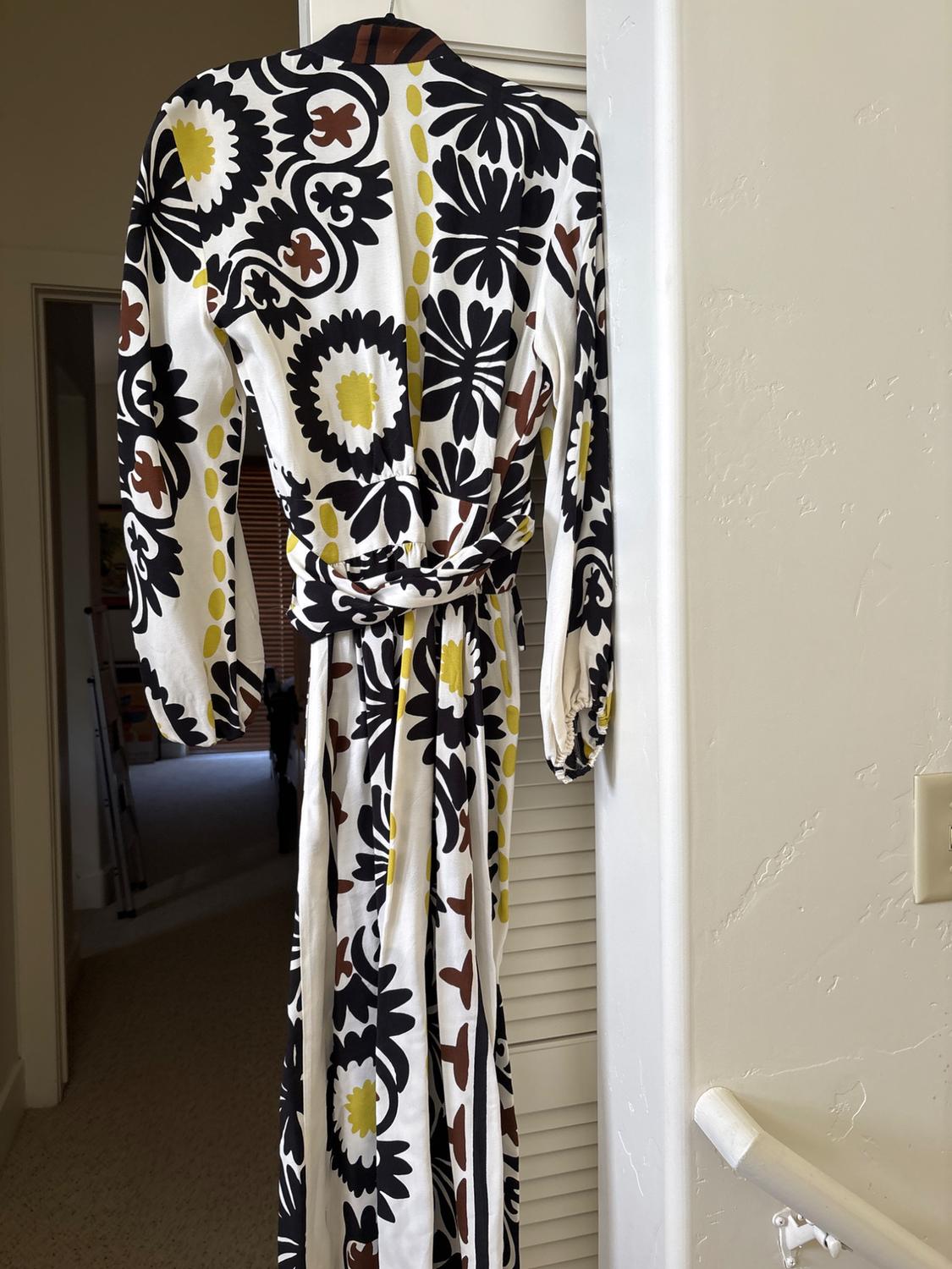 PRINTED WRAP DRESS - Image 2