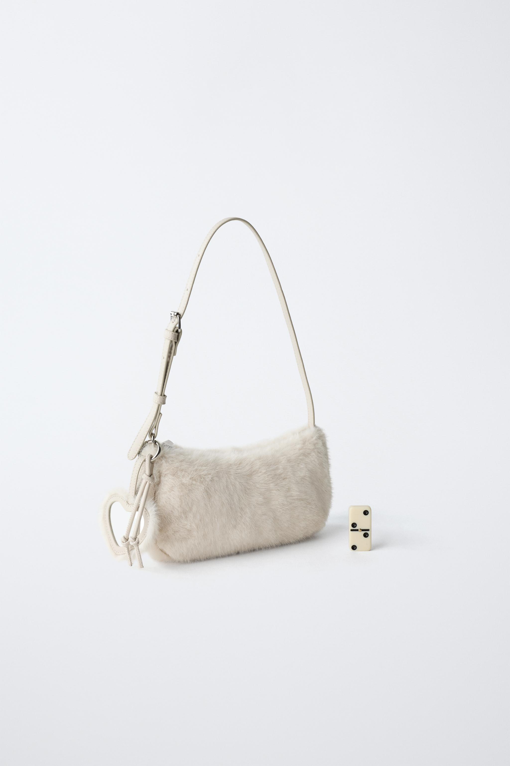 【新品未使用】ショルダーバッグ　リアルファー リアルファークロスボディバッグ - エクリュ | ZARA Japan / 日本