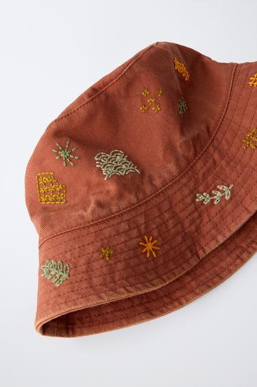 GORRO BOB BORDADOS - Naranja de Zara