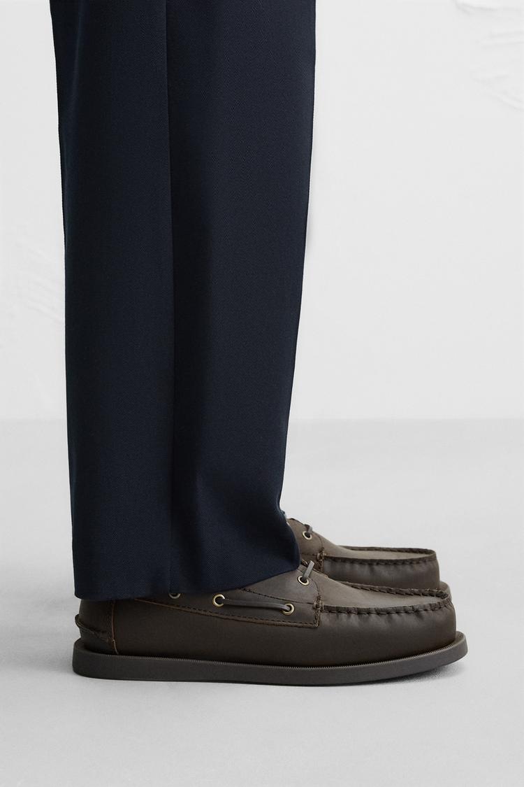 LEATHER DECK SHOES