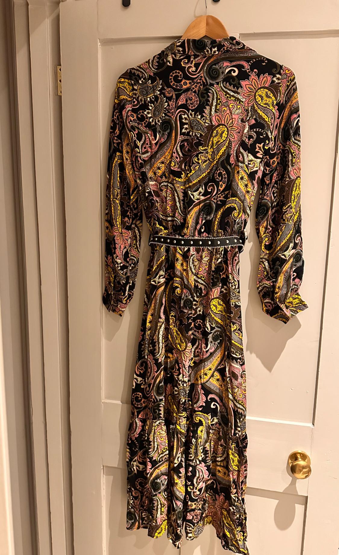 PRINTED DRESS WITH BELT - Image 2