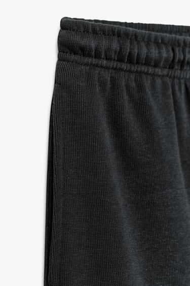 GERADE GESCHNITTENE, WEICHE HOSE - Graphit von Zara
