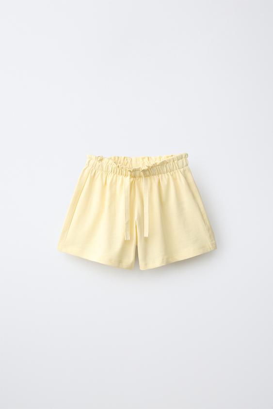 מכנסי ברמודה חלקים במשקל כבד - צהוב כהה של Zara - תמונה 0