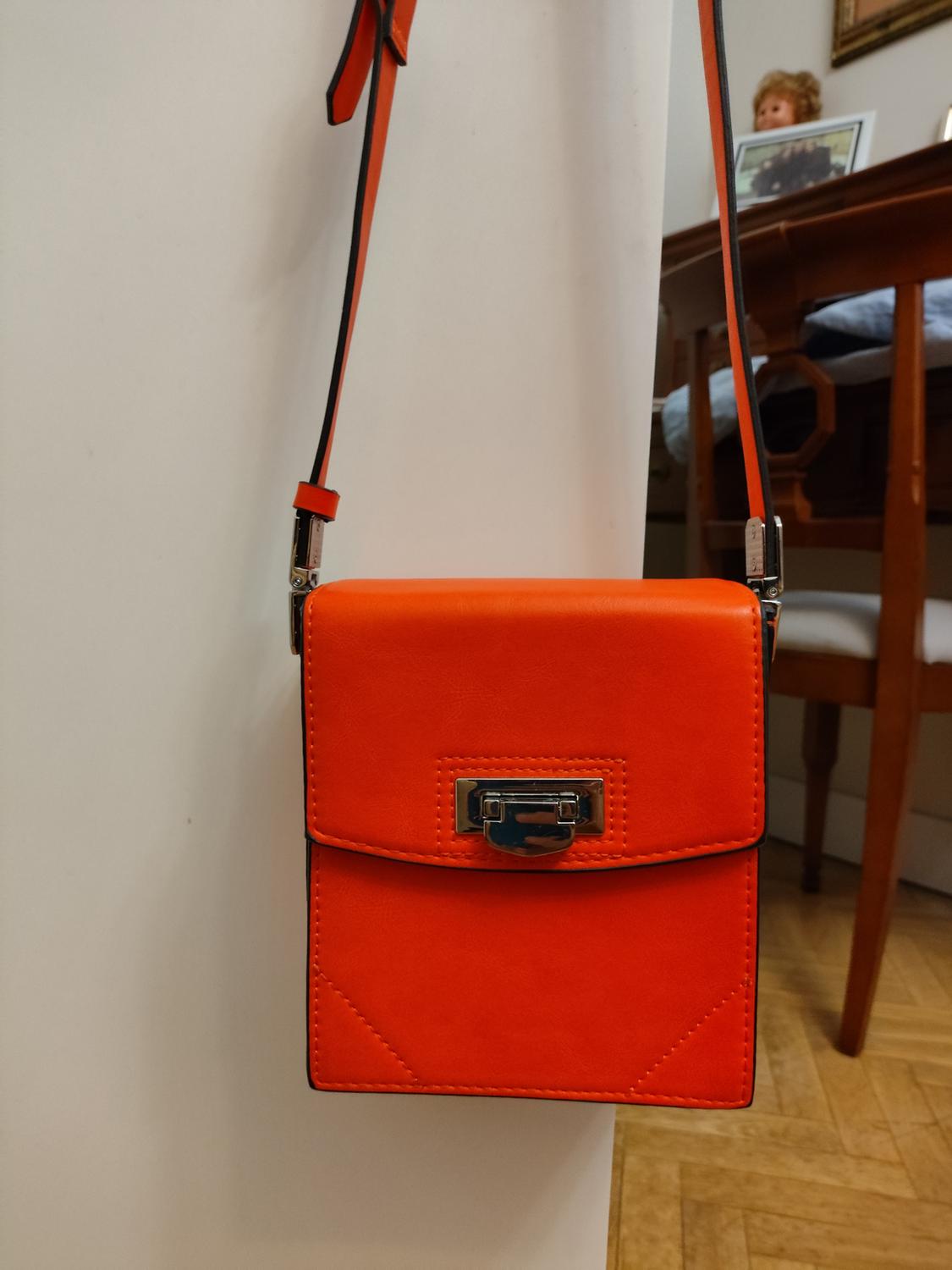 SQUARE CROSSBODY BAG