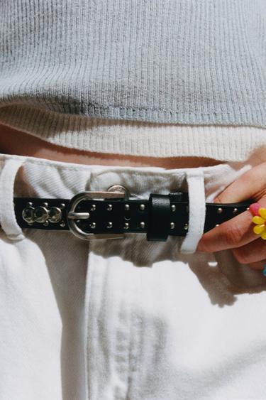 CINTURÓN TACHAS - Negro de Zara