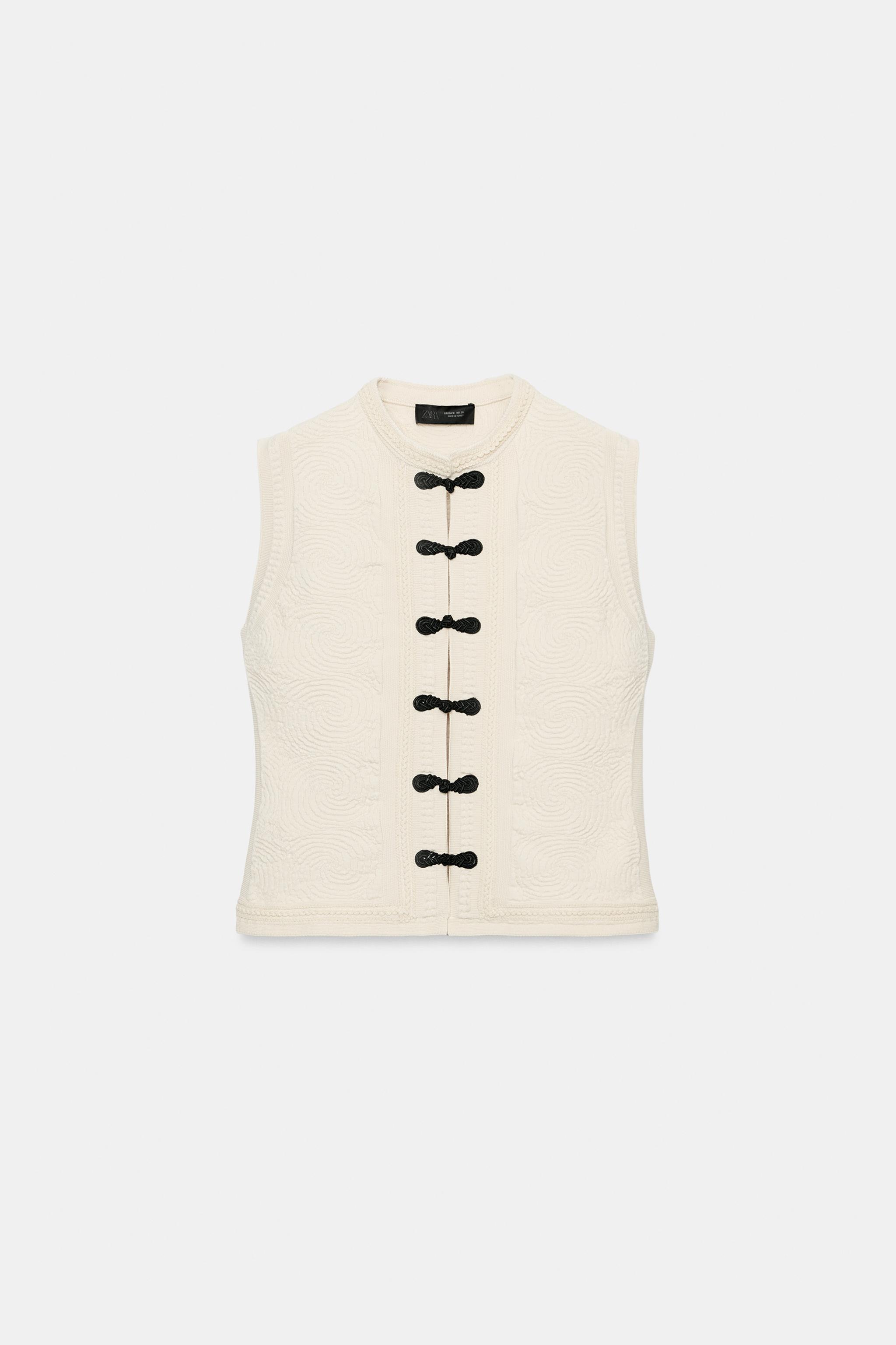 Женские жилеты Zara CONTRASTING FROG FASTENING KNIT VEST — фото 6