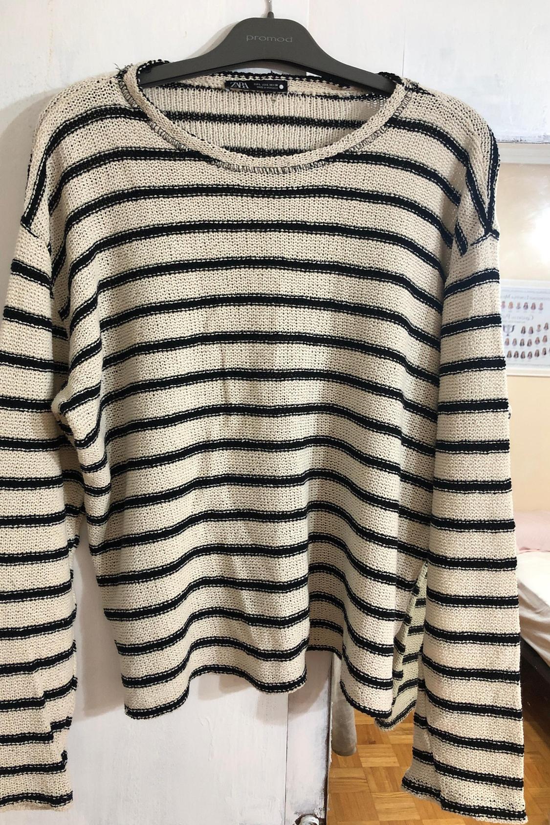 STRIPED RUSTIC SWEATER