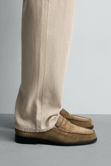 MOCASSINS EN CUIR AVEC MASQUE - Gris taupe de Zara - Image 1