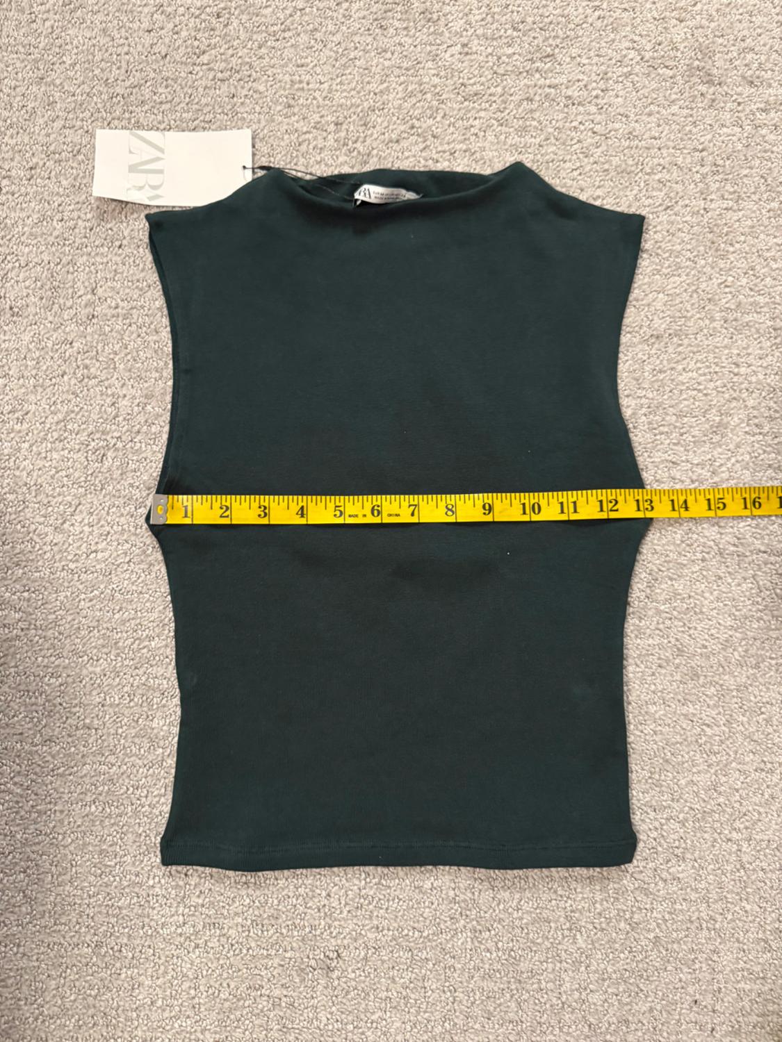 SLEEVELESS MOCK NECK TOP - Image 4