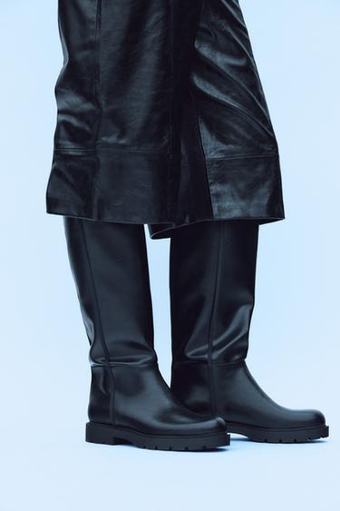 BOTA DETALLE PESPUNTE - Negro de Zara