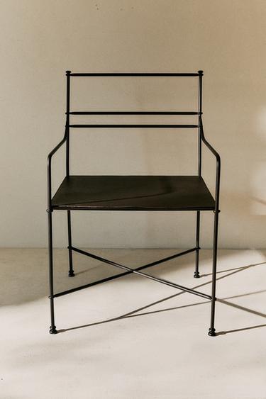 OUTDOOR WROUGHT IRON ARMCHAIR — Black 1