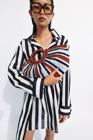 BOLSO DE MANO EFECTO TRENZADO - Multicolor de Zara
